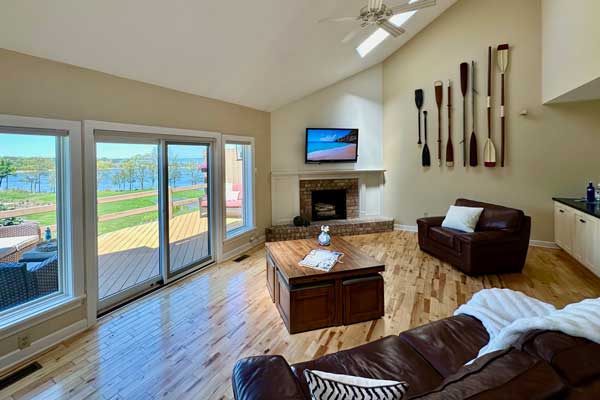 photo of living room in home at Stony Point Landing